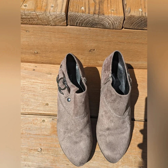 XAPPEAL Zip Ankle Boot Women’s Western Grey - Suede - Picture 3 of 6